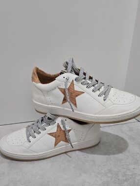 ShuShop White Sneakers with Tan Star Accent